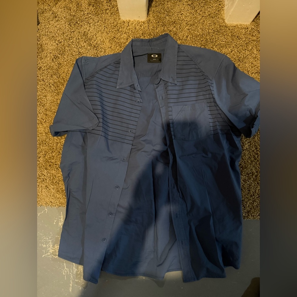 Oakley Short Sleeve Button Up